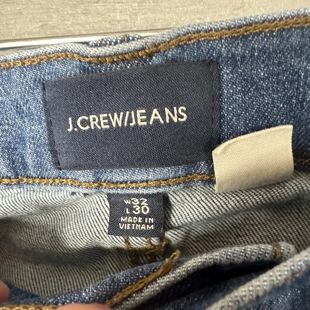 J Crew Jeans Mens 32x30 Straight Leg Blue Denim Distressed Medium‎ Wash